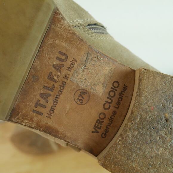 Italeau Miralda Suede Studded Ankle Bootie 37 1/2 US 7 Boho Western Italy Luxury - Picture 15 of 15